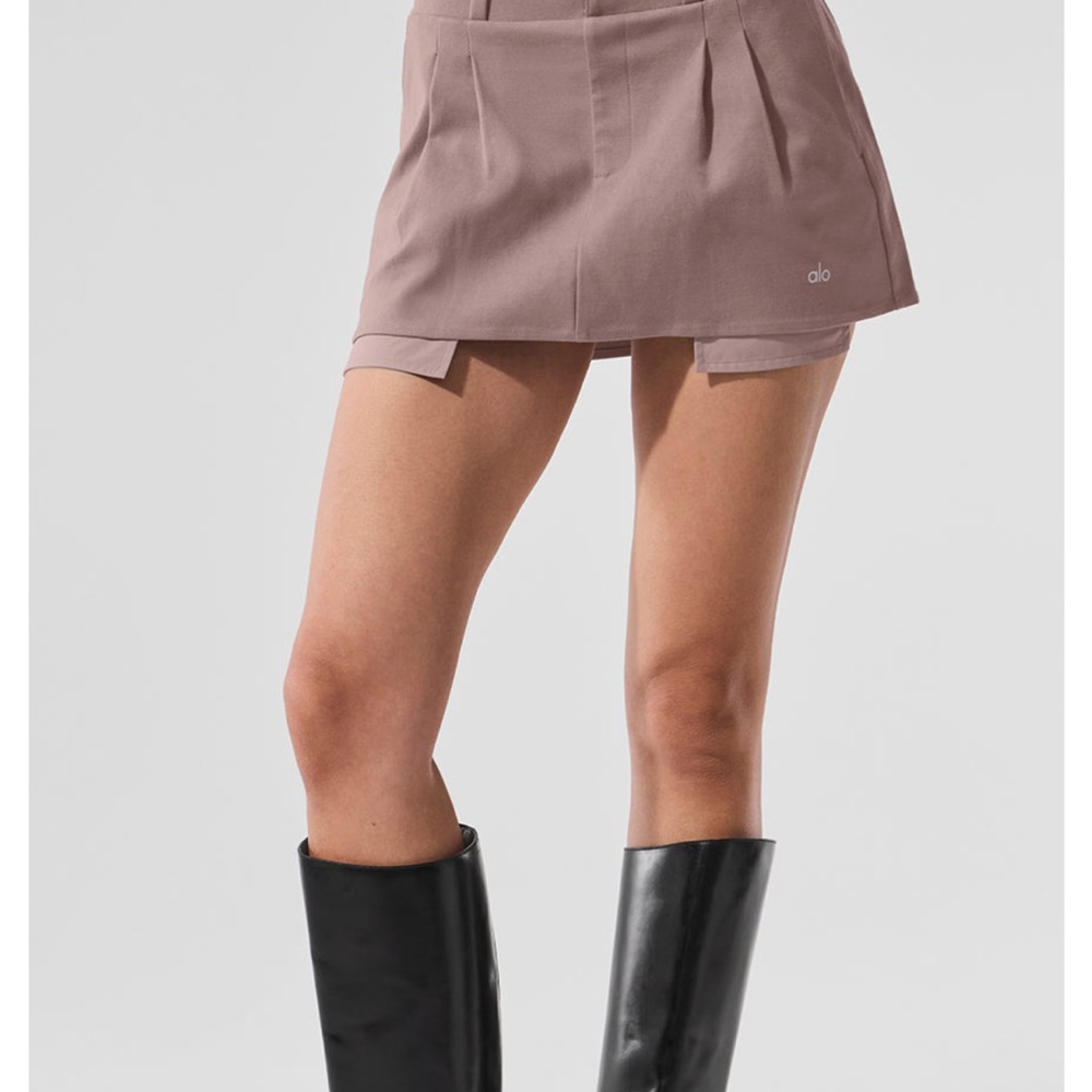 ALO Yoga Dusty Mauve Pleated Mini Skort